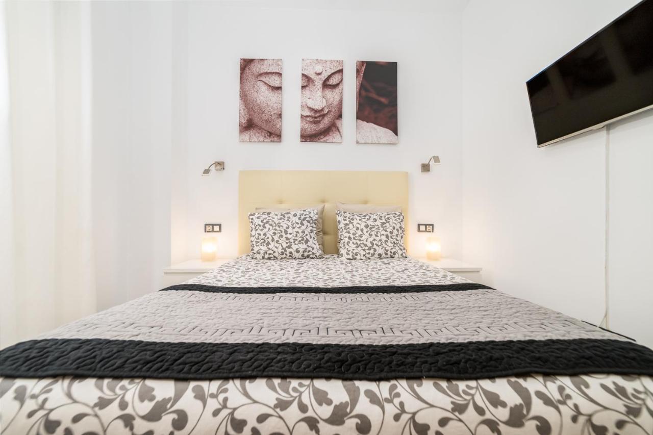 Malaga Suite Picasso With Swimming Pool And Parking In The Center! Екстериор снимка