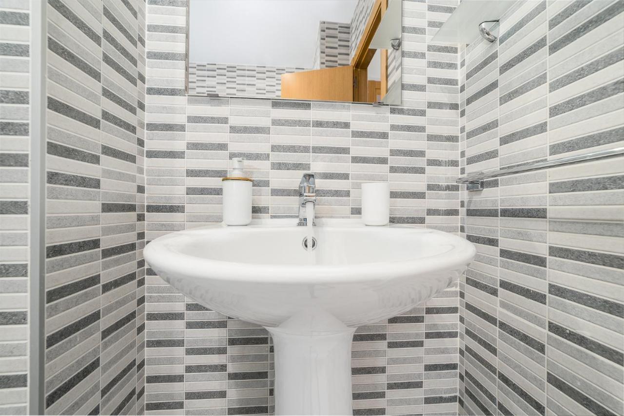 Malaga Suite Picasso With Swimming Pool And Parking In The Center! Екстериор снимка