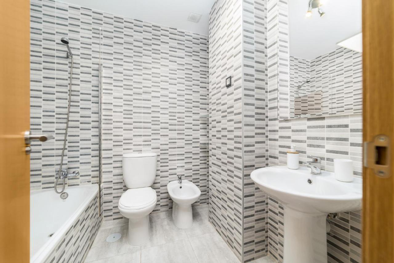 Malaga Suite Picasso With Swimming Pool And Parking In The Center! Екстериор снимка